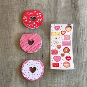 Set of 18 donut valentines